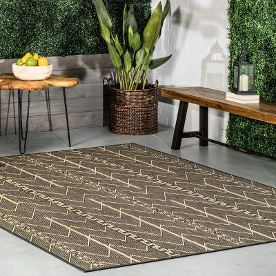 NuLOOM Ivonne Chevron Indoor/Outdoor Patio Area Rug 3 NuLOOM Ivonne Chevron Indoor/Outdoor Patio Area Rug