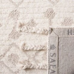 Casablanca CSB203 Hand Tufted Moroccan Area Rug - Safavieh -Adesso Store GUEST 5cf8269a 5817 4cce 8c48 26e11b94a044