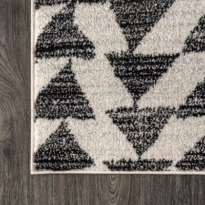 Aisha Moroccan Triangle Geometric Indoor Area Rug - JONATHAN Y 5 Aisha Moroccan Triangle Geometric Indoor Area Rug - JONATHAN Y - Image 3