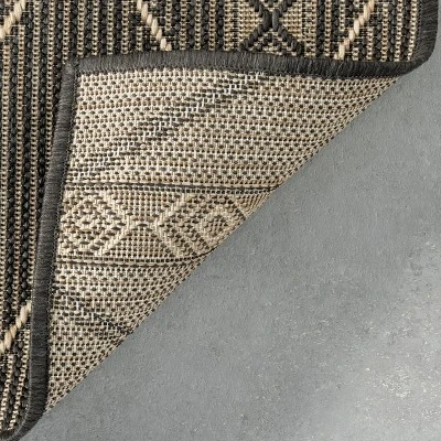 NuLOOM Ivonne Chevron Indoor/Outdoor Patio Area Rug 8 NuLOOM Ivonne Chevron Indoor/Outdoor Patio Area Rug - Image 6