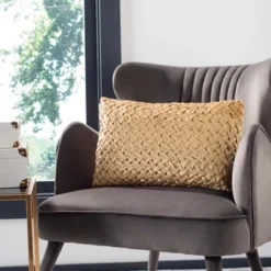 Reslin Pillow - Safavieh